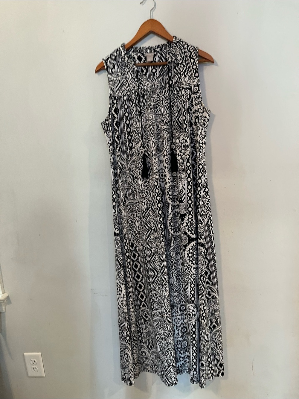 Chico's Black and White Geometric Sleeveless Maxi Dress with Tassel Tie